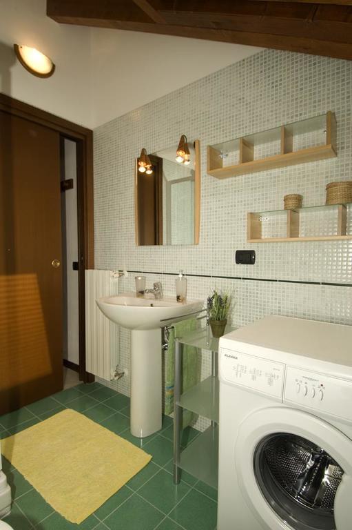 Appartamenti Villa Anna 梅莱尼亚诺 外观 照片