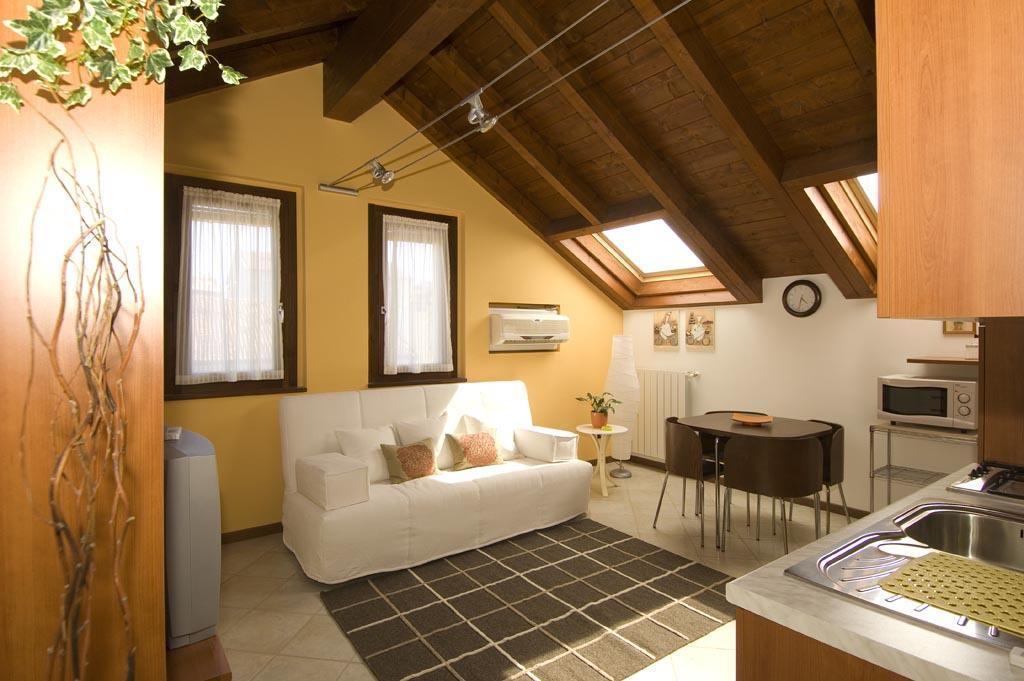 Appartamenti Villa Anna 梅莱尼亚诺 外观 照片